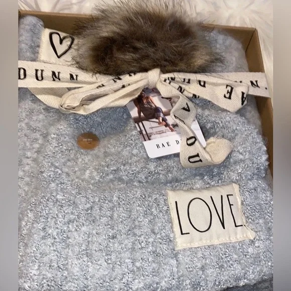 NEW Rae Dunn Love Hat & Scarf Set Gray - Picture 8 of 10
